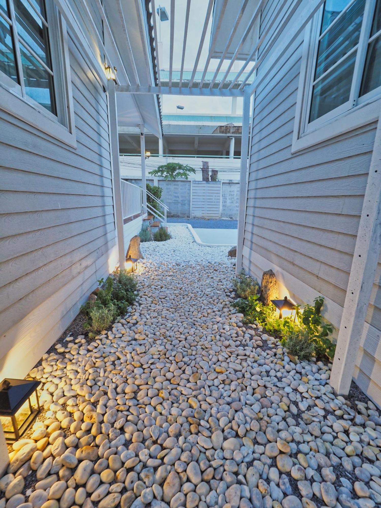 Baan Casita With Private Seaside Cottage Хуа Хин Экстерьер фото